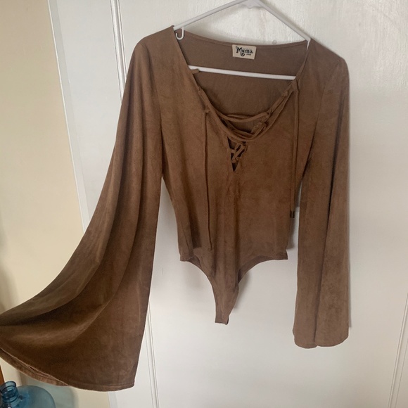 Flare Sleeved Bodysuit - Picture 3 of 6